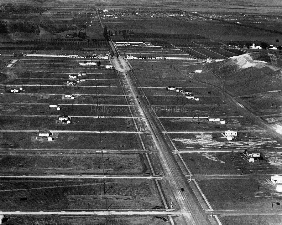 Woodland Hills 1924 WM.jpg